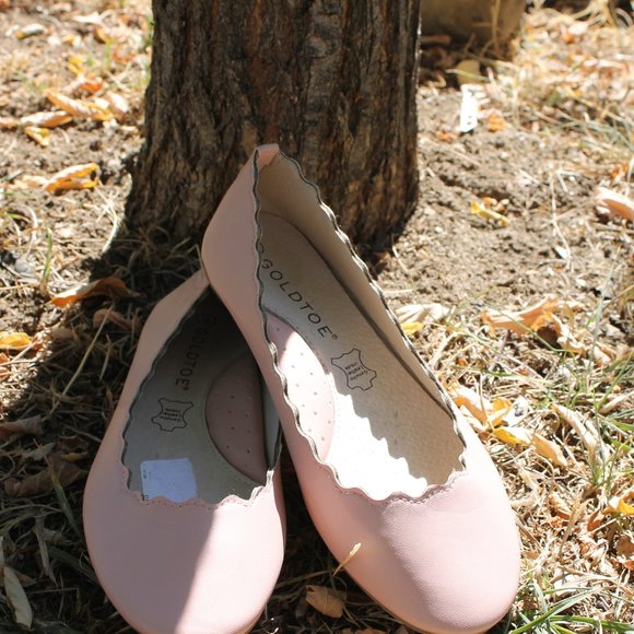 Gold Toe Shoes - Gold toe - pink - flats - comfy - light pink